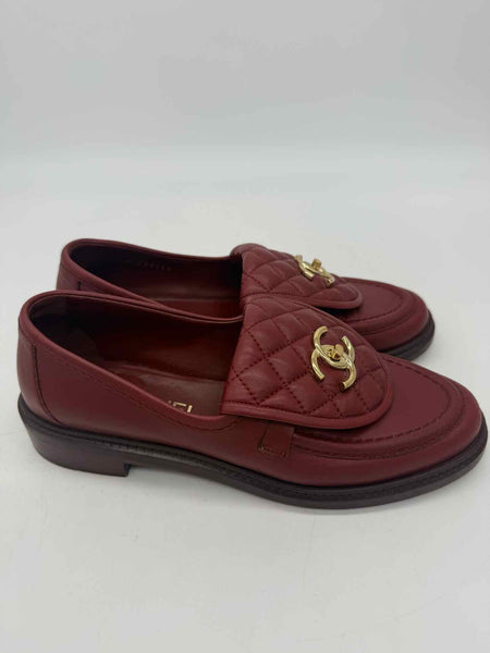 Chanel Size 38 Loafers