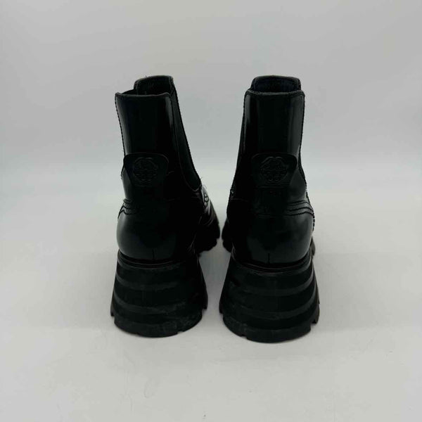 Alexander McQueen Size 39 Boots