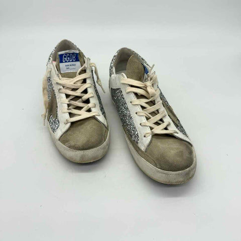 41 Golden Goose Sneakers