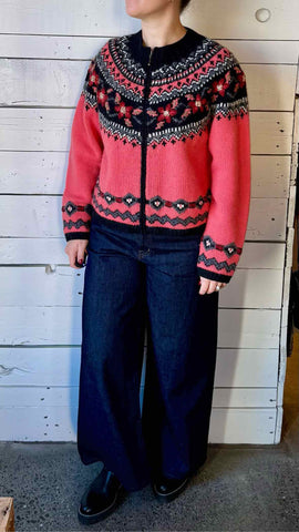 Icelandic Design Size Medium Cardigan