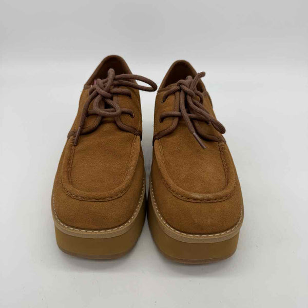 UGG 7.5 Sneakers