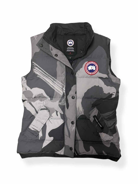 Canada Goose Size S Athletic Jacket