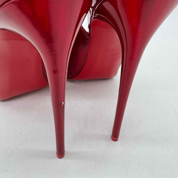 Christian Louboutin Size 37.5 Pumps
