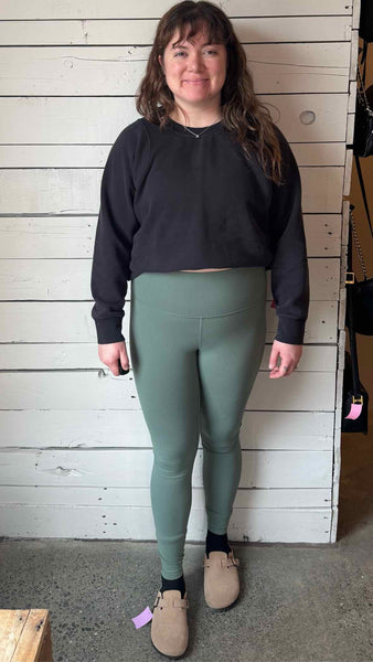 Lululemon Size 8 Athletic Pants