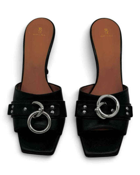 R13 Size 39 Pumps