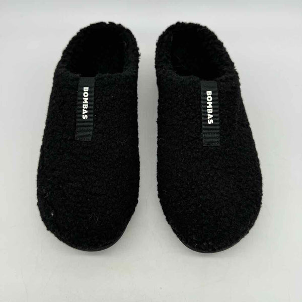 Bombas Size 8 Slippers