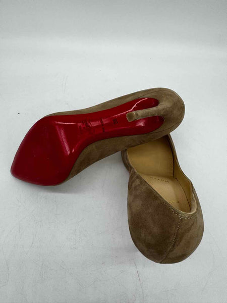 Christian Louboutin Size 36 Pumps