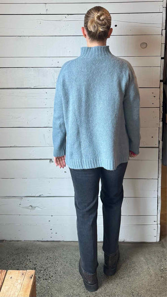 Jenni Kayne Size Small Sweater