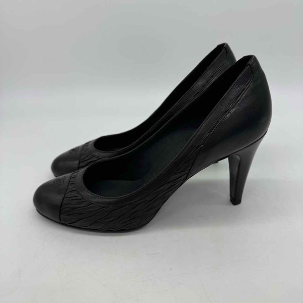 Chanel Size 39 Pumps