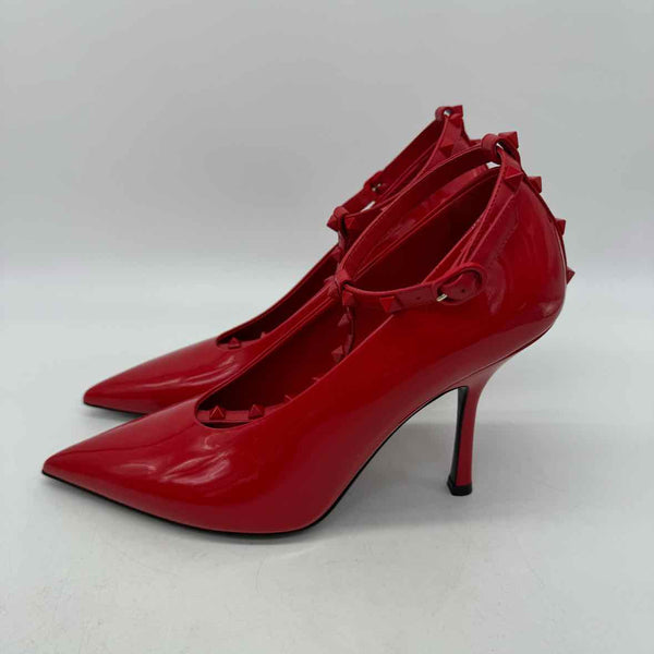 Valentino Size 40 Pumps