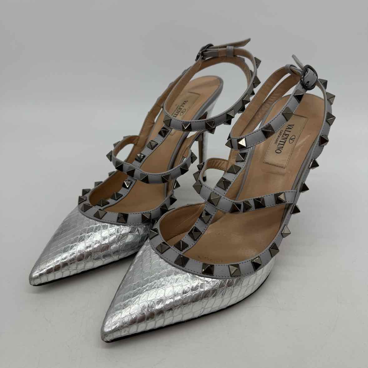 Valentino Size 39 Pumps