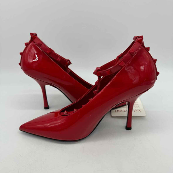 Valentino Size 40 Pumps