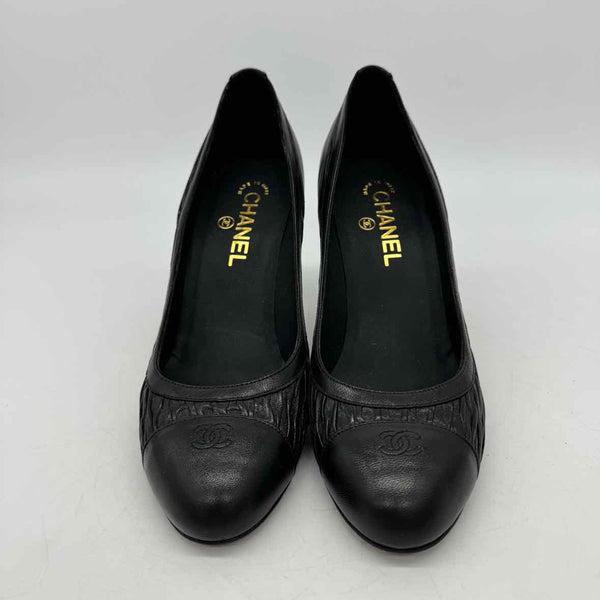 Chanel Size 39 Pumps