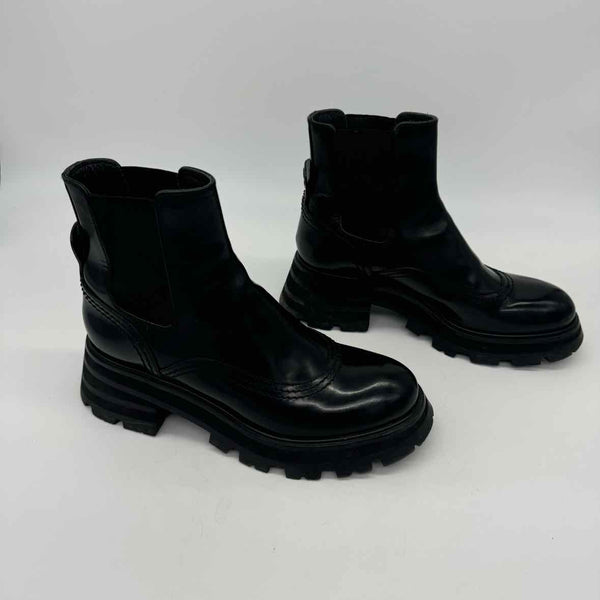 Alexander McQueen Size 39 Boots