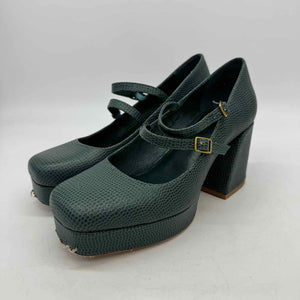 Charlotte Stone Size 9 Pumps