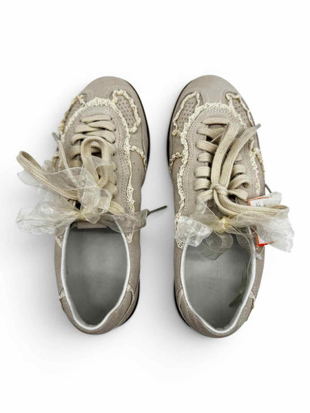 Alohas Size 38 Sneakers