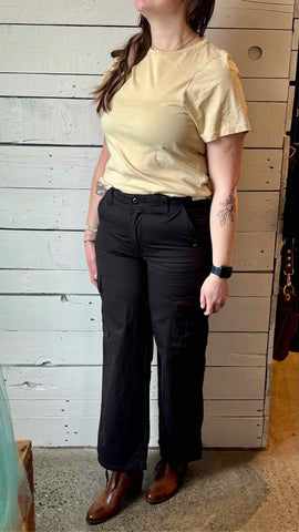 Levis Size 28 Pants