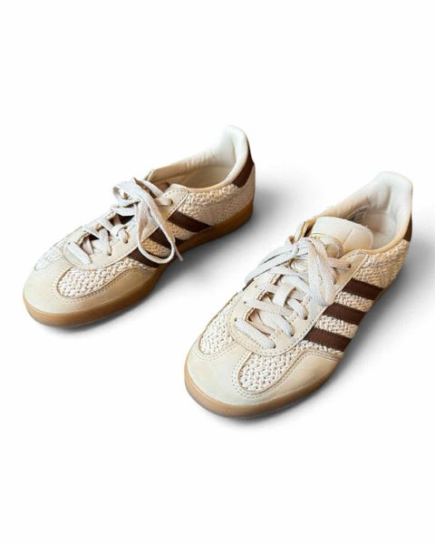 Adidas Size 7 Sneakers