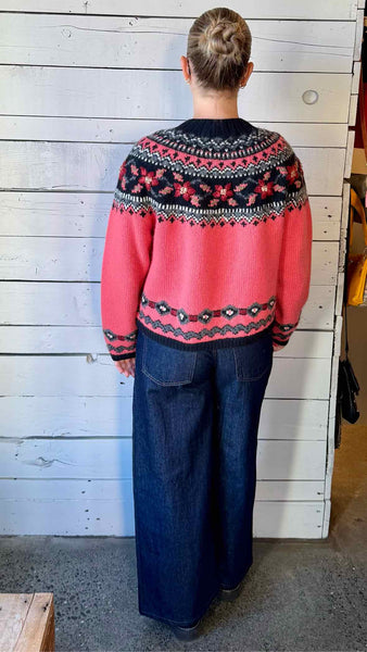 Icelandic Design Size Medium Cardigan