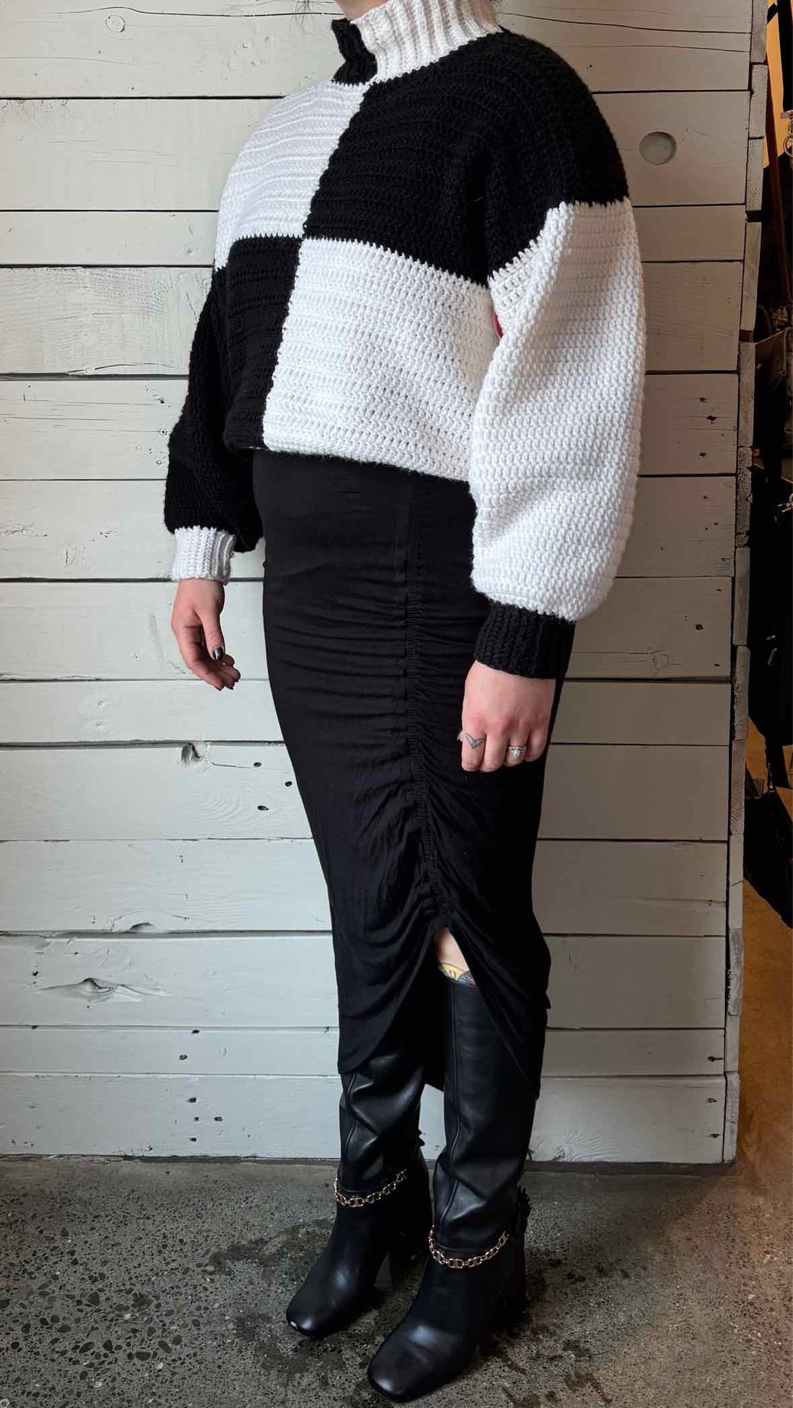 Ugly Stitch Size L Sweater