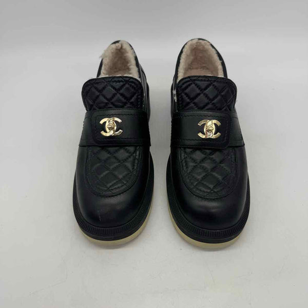 Chanel Size 38.5 Loafers