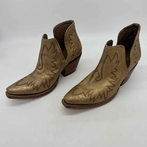 Ariat Size 9.5 Boots