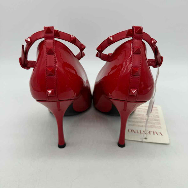 Valentino Size 40 Pumps