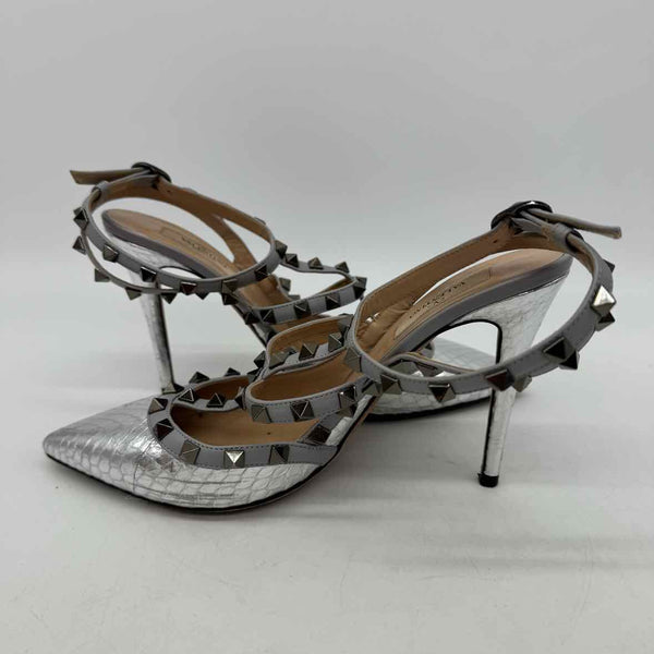 Valentino Size 39 Pumps